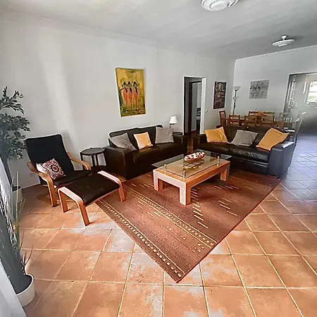 Vila With Pool Near The Ocean *