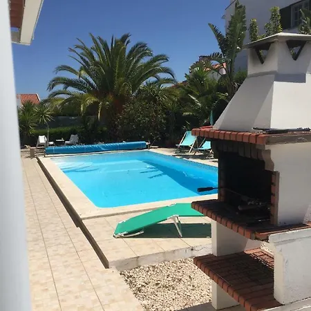 With Pool Near The Ocean, Fast Internet, Vila Aljezur