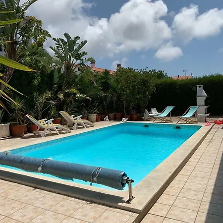 With Pool Near The Ocean, Fast Internet, Vila