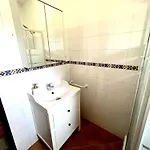 With Pool Near The Ocean, Fast Internet, וילה אלג'זור