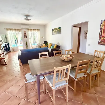 Villa With Pool Near The Ocean, Fast Internet, Aljezur